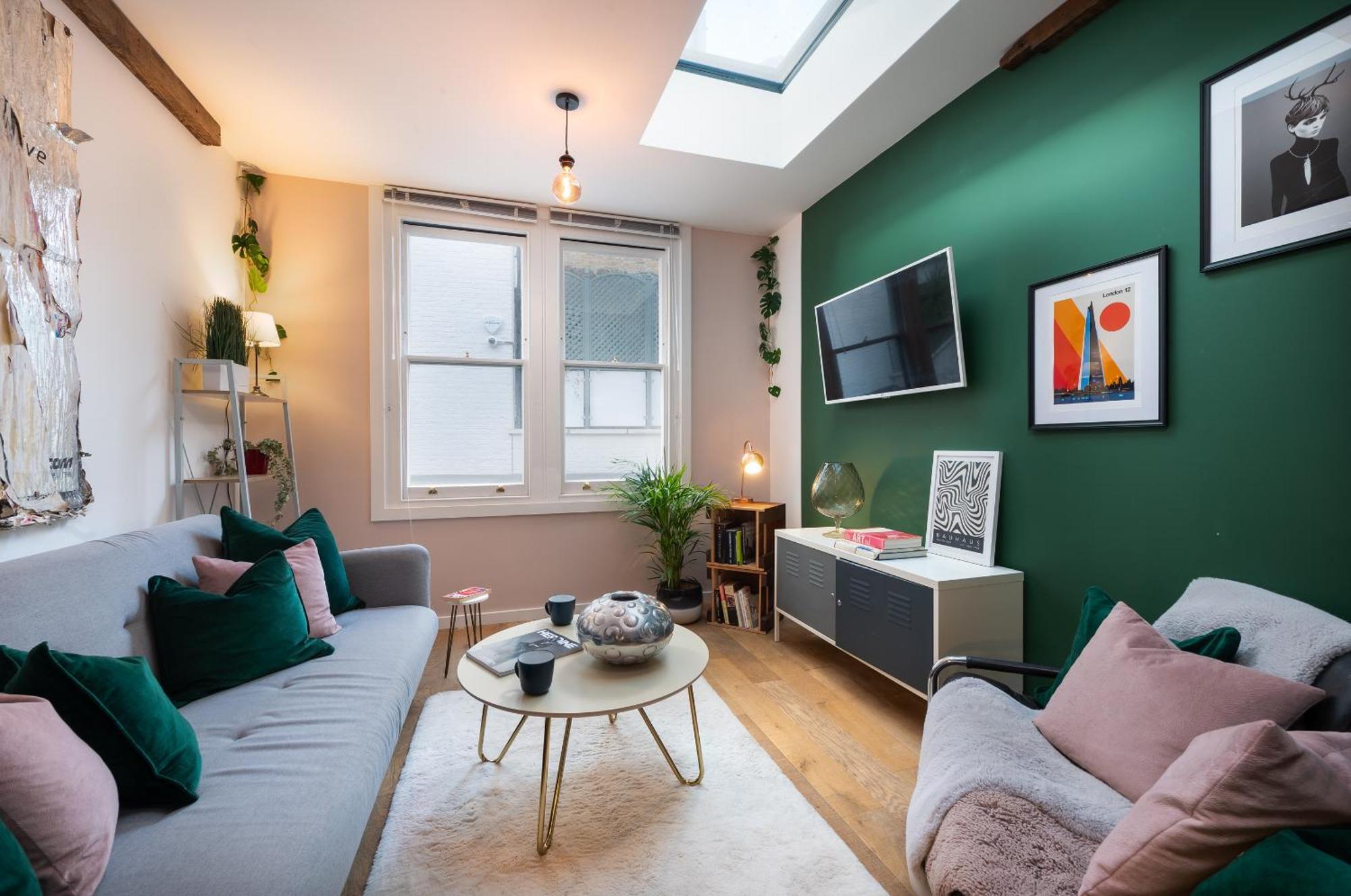 1Br Stylish Flat By Hostarahomes, Near Liverpool Street, Prime London Location, Sleeps Up To 4 Екстериор снимка