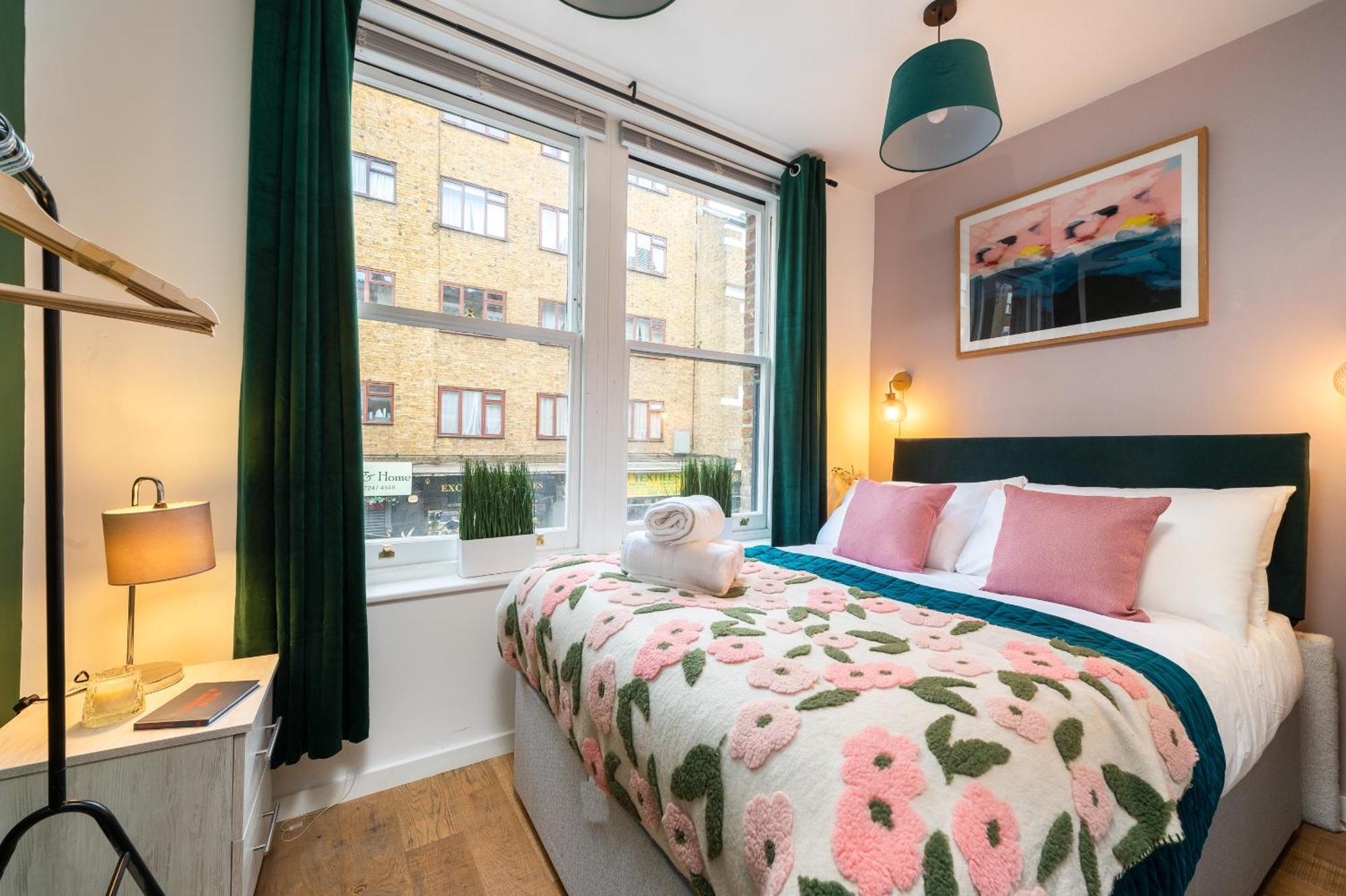 1Br Stylish Flat By Hostarahomes, Near Liverpool Street, Prime London Location, Sleeps Up To 4 Екстериор снимка